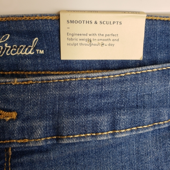 Universal Thread Denim Midi Shorts Cuffed 4" Inseam High Rise Size 24W NWT - Picture 11 of 12